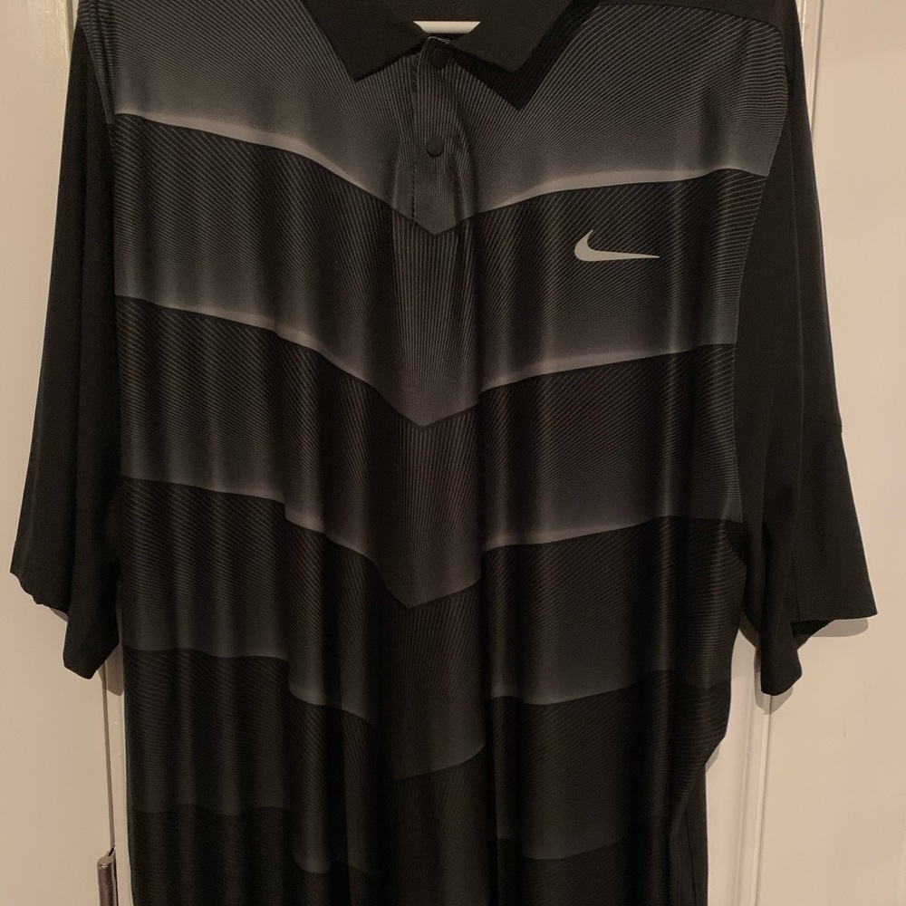 Nike Men's Black Polo Shirt